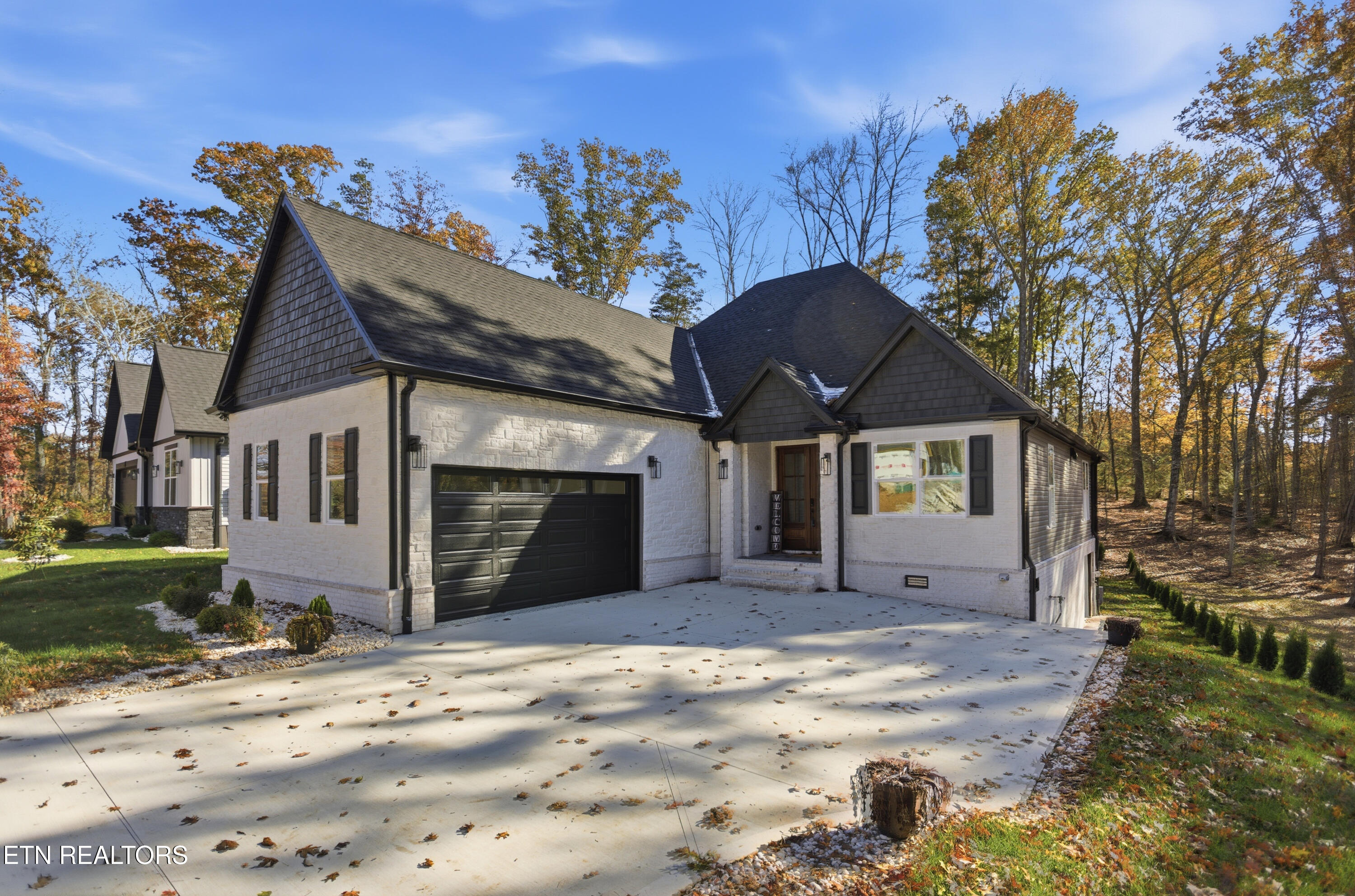 256 Elohi Way Loudon, TN 37774 - Photo 5 of 51 004_4M6A2310