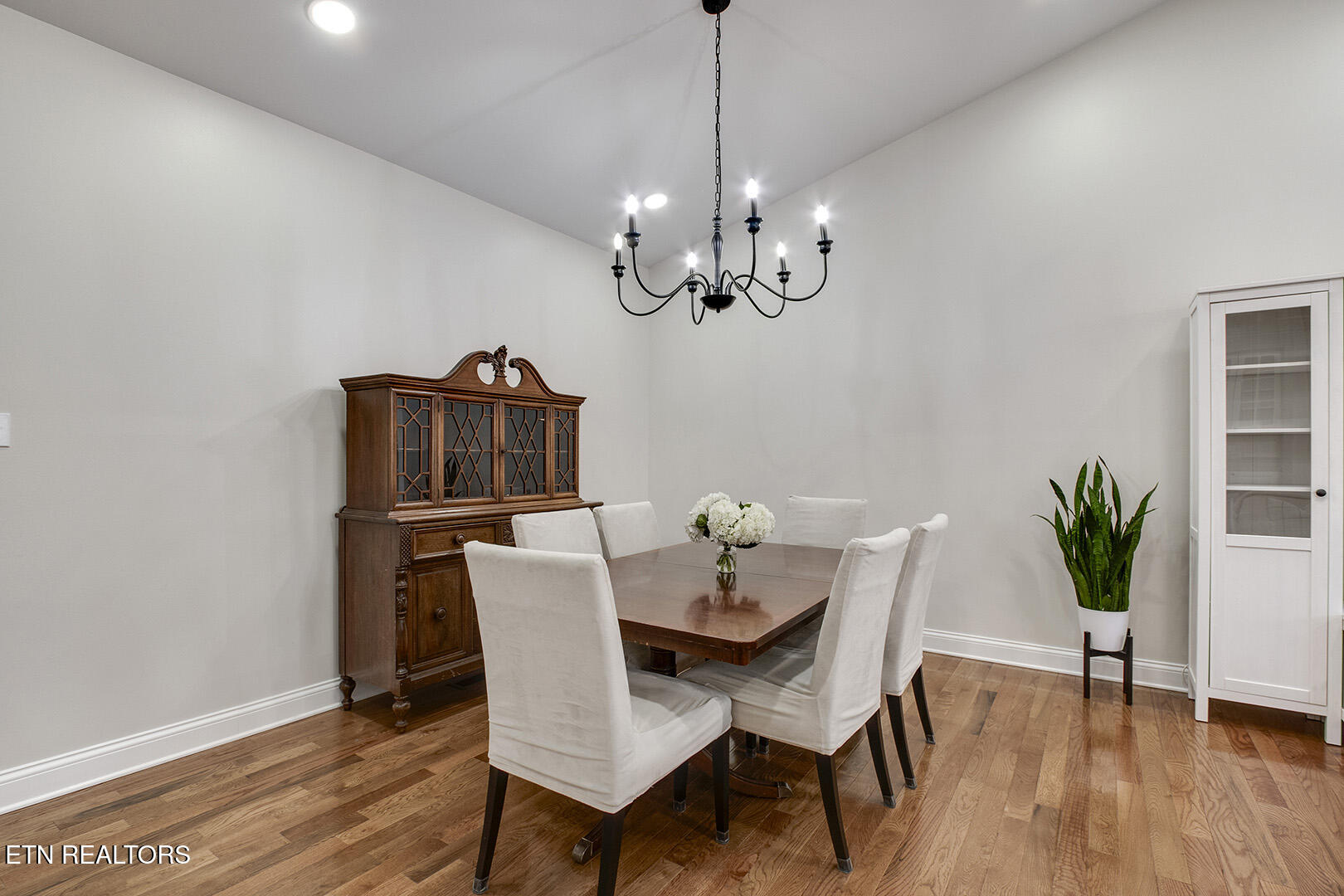 150 Sunset View Loop Maryville, TN 37801 - Photo 7 of 50 07_SunsetViewLoop_150_Dining02
