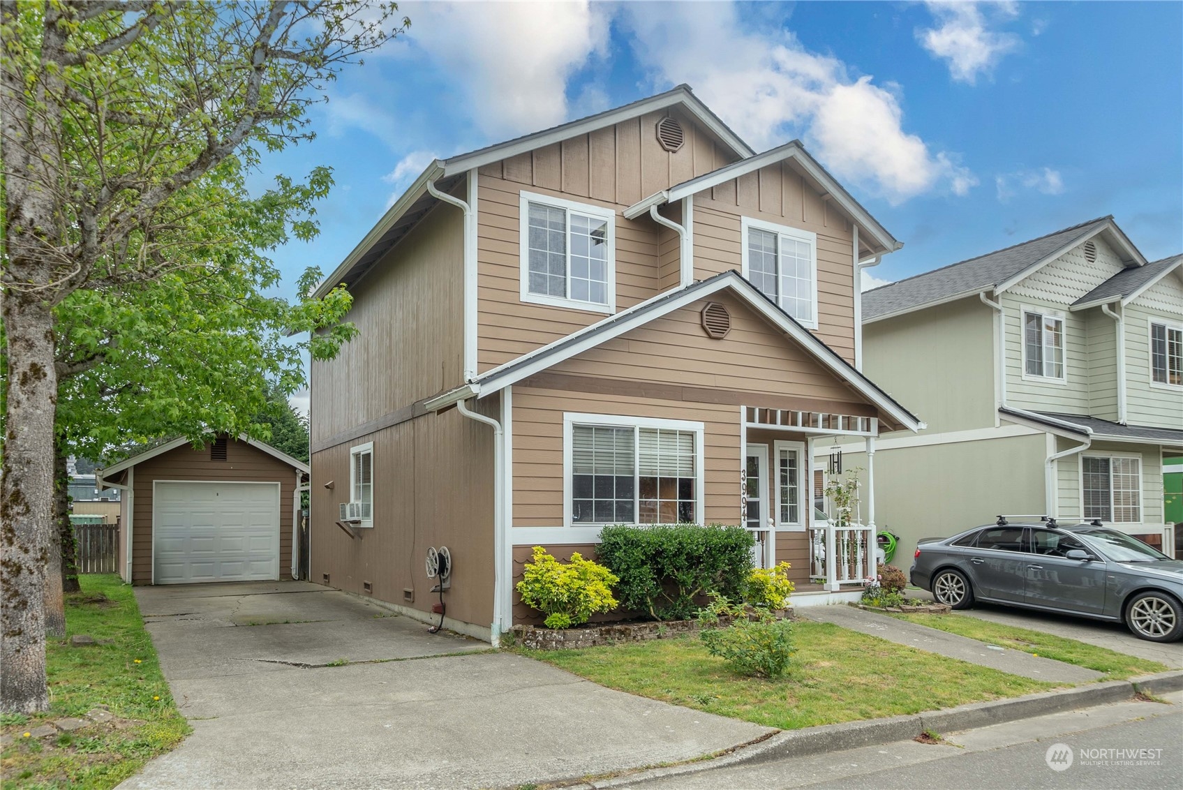 3994 Broadmoor Loop Bremerton, WA 98310 - Photo 3 of 27 Gallery Image 3