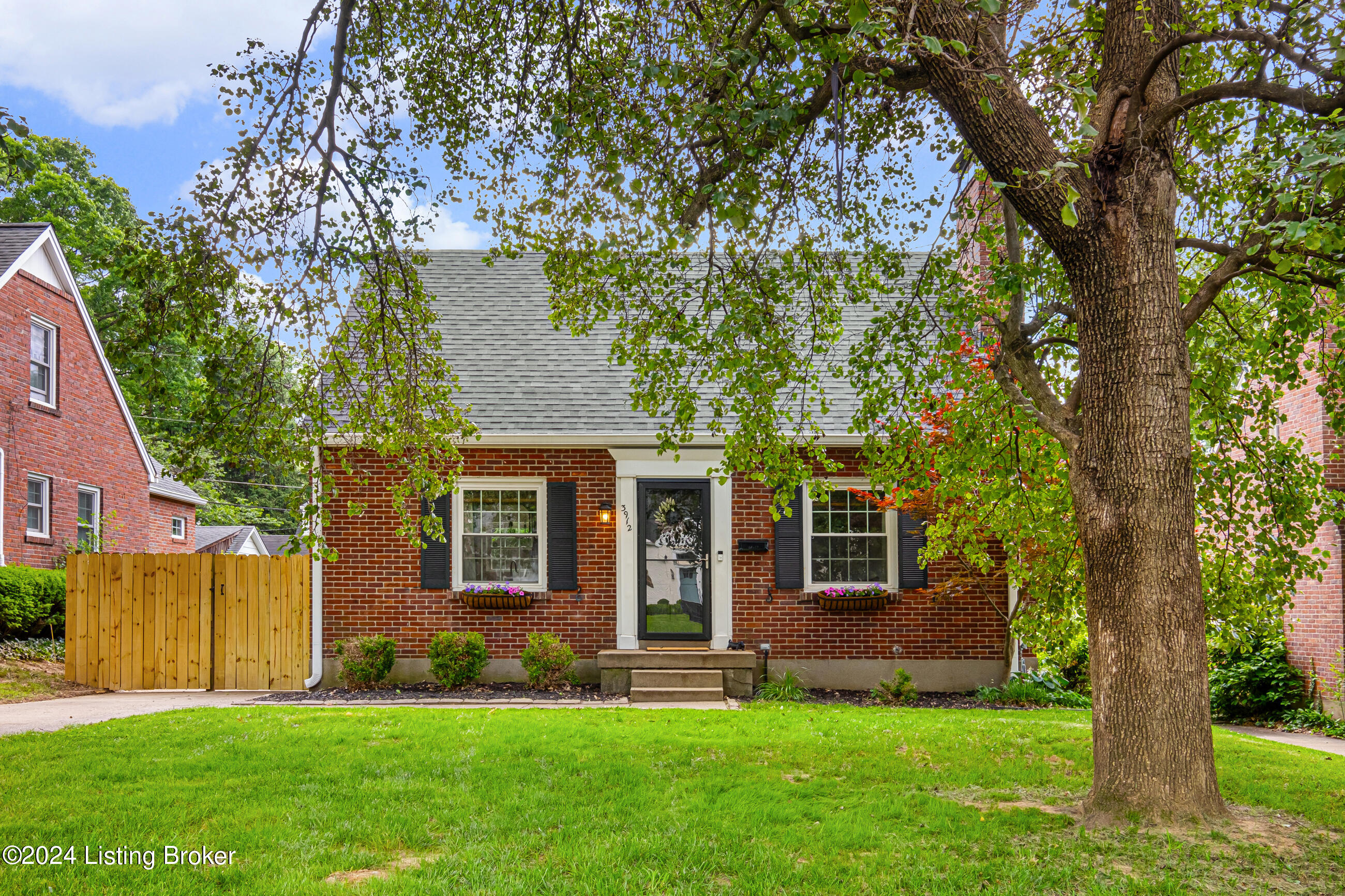 3912 Alton Road Louisville, KY 40207 - Photo 1 of 42 3912alton_002