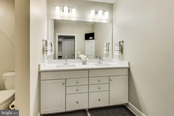 $659,000 | 100 St Ives Place, Unit 208, Oxon Hill, MD 20745