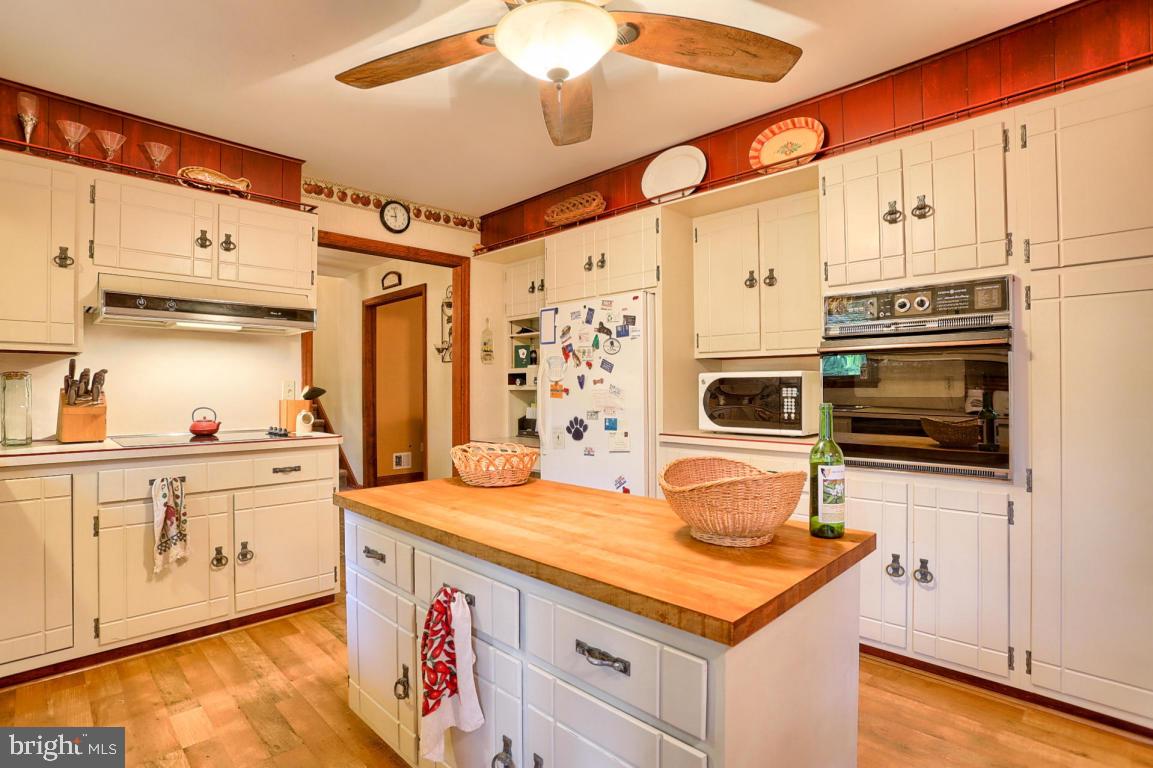 136 Ironmaster Road Lebanon, PA 17042 - Photo 8 of 29 Gallery Image 8