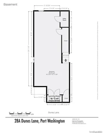 a black and white photo of a floor plan