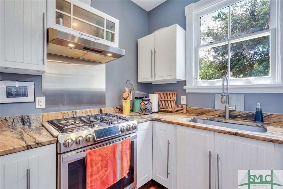303 West 39th Street Savannah, GA 31401 - Photo 21 of 38