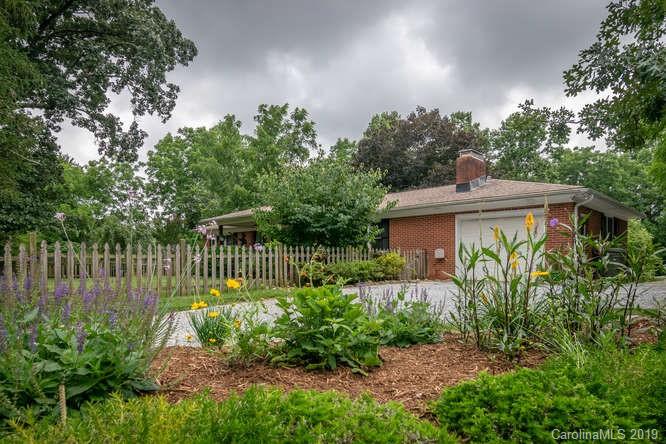 1212 Hebron Road Hendersonville, NC 28739 - Photo 2 of 47 Gallery Image 2