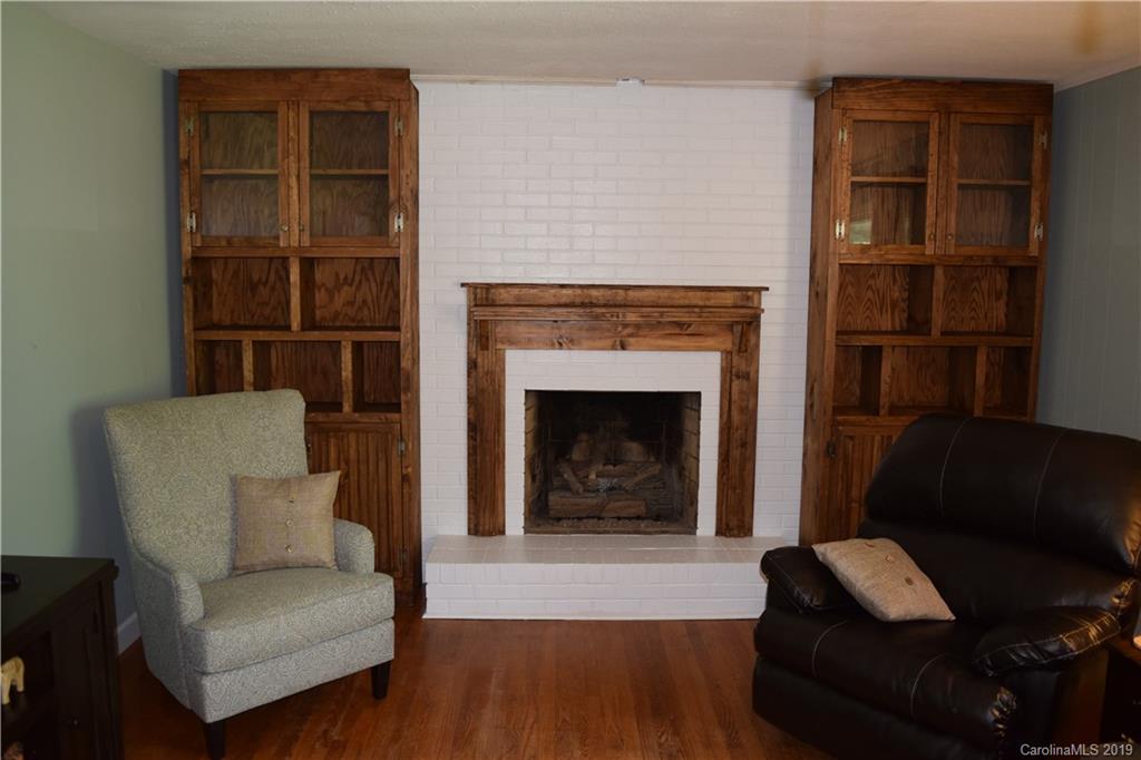 1212 Hebron Road Hendersonville, NC 28739 - Photo 11 of 47 Gallery Image 11