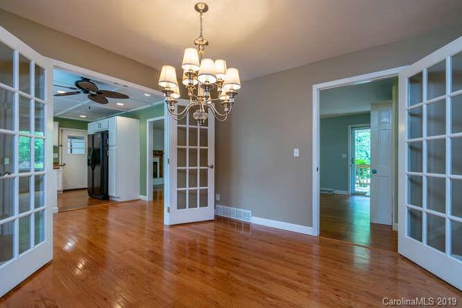 1212 Hebron Road Hendersonville, NC 28739 - Photo 16 of 47 Gallery Image 16