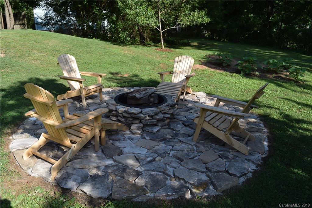 1212 Hebron Road Hendersonville, NC 28739 - Photo 39 of 47 Gallery Image 39