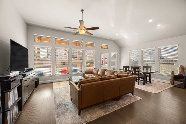 $439,000 | 1315 Wild Mustang Trail, Richmond, TX 77406