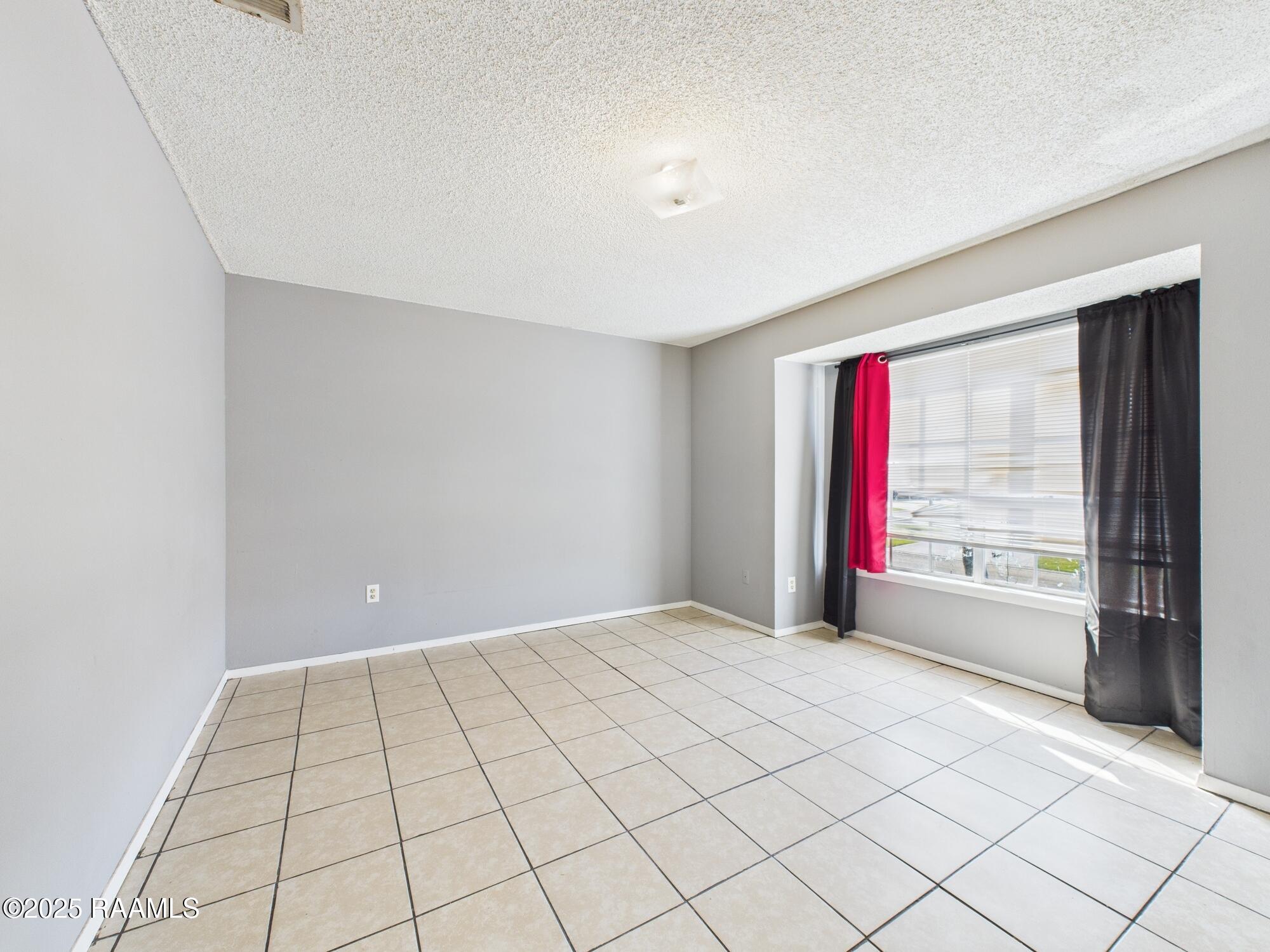 109 Meudon Street, Unit D Duson, LA 70529 - Photo 13 of 19 CAM04246G0-PR0191-STILL005