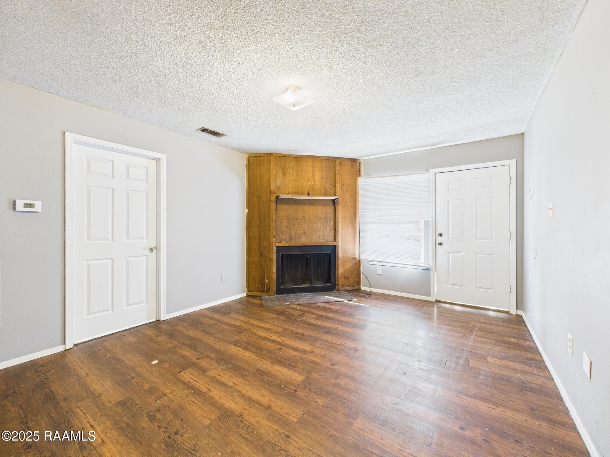 109 Meudon Street, Unit D Duson, LA 70529 - Photo 4 of 19 CAM04246G0-PR0191-STILL007