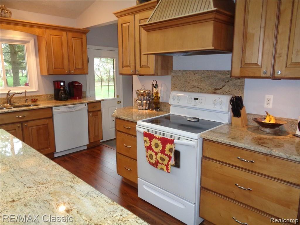 4860 Harvey Lake Road Highland, MI 48356 - Photo 25 of 57 DSC02429.JPG