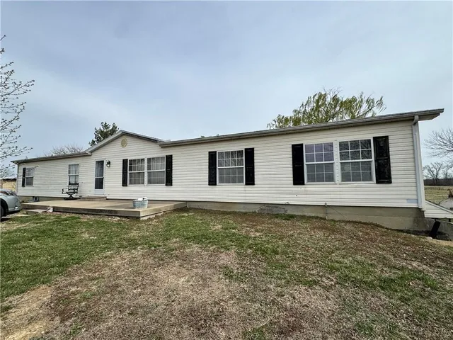 $305,000 | 17908 East 307th Street, Harrisonville, MO 64701