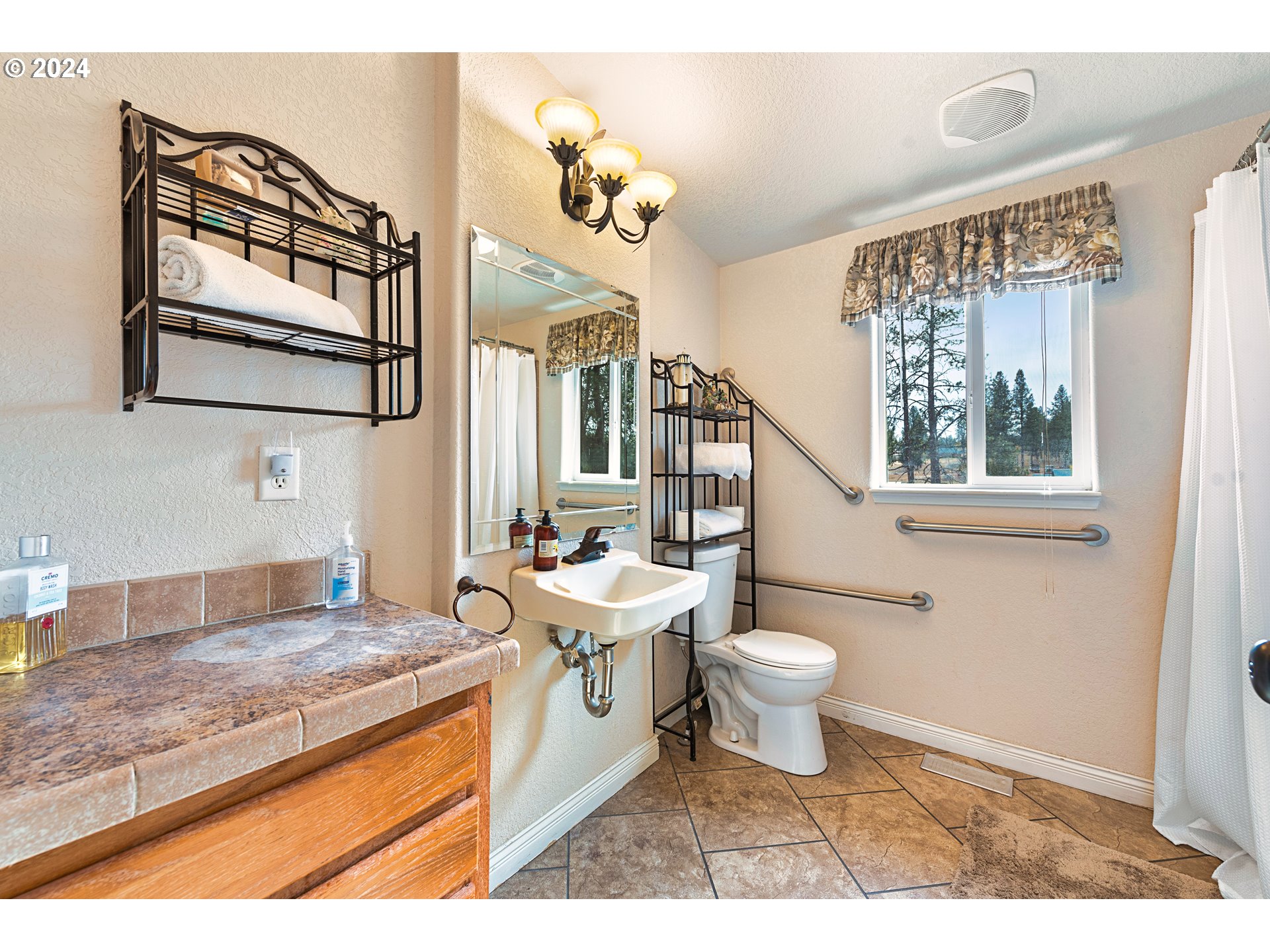 54508 Coombs Loop La Grande, OR 97850 - Photo 23 of 47