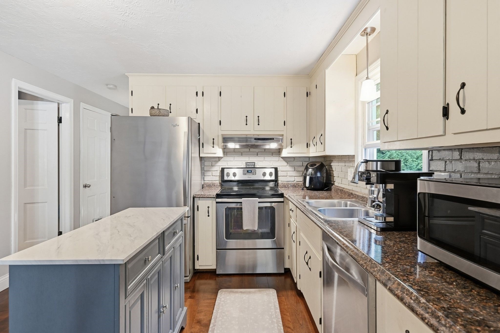106 Northridge Road Westfield, MA 01085 - Photo 7 of 32 Gallery Image 7