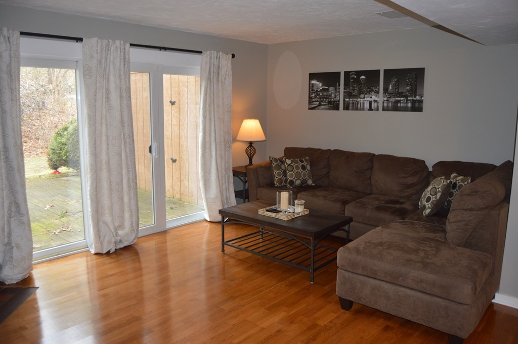 21 Apple Tree Hill Road, Unit 21 Hopkinton, MA 01748 - Photo 5 of 11 Gallery Image 5