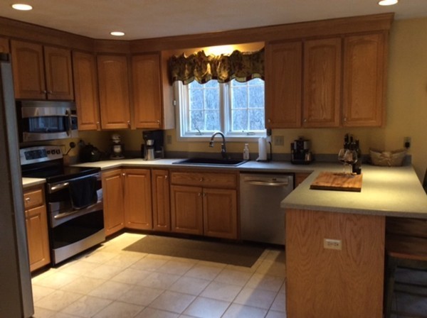 20 Longley Road Shirley, MA 01464 - Photo 3 of 22