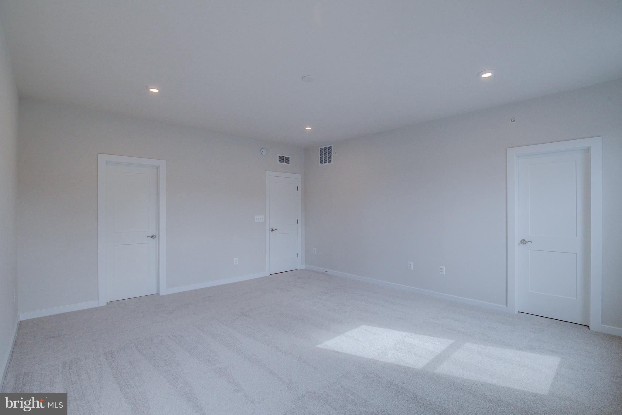 14138 Gypsum Loop Chantilly, VA 20151 - Photo 20 of 36 Primary Bedroom