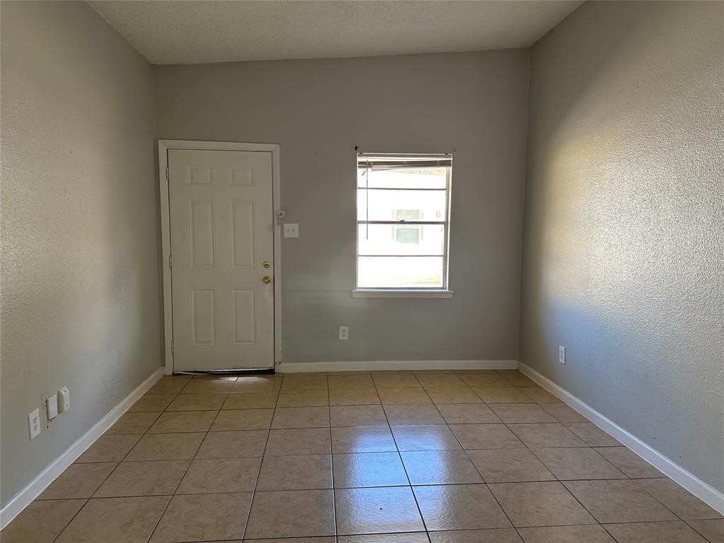 3359 Frick Road, Unit 5 Houston, TX 77086 - Photo 2 of 9