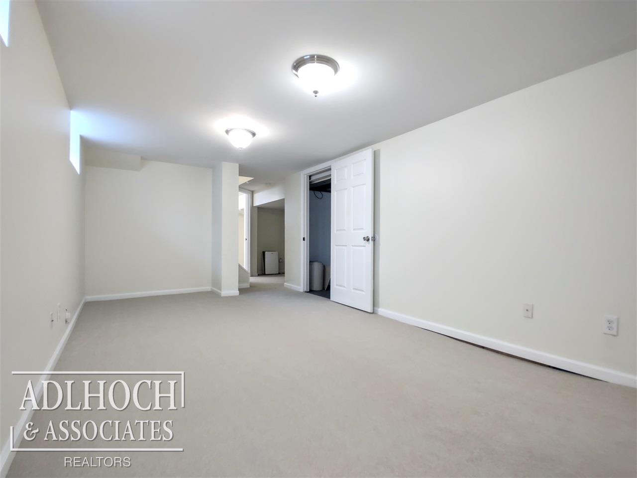430 Touraine Road Grosse Pointe Farms, MI 48236 - Photo 15 of 18
