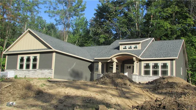 $574,480 | 1 H Hamilton Way, Phoenix, NY 13135