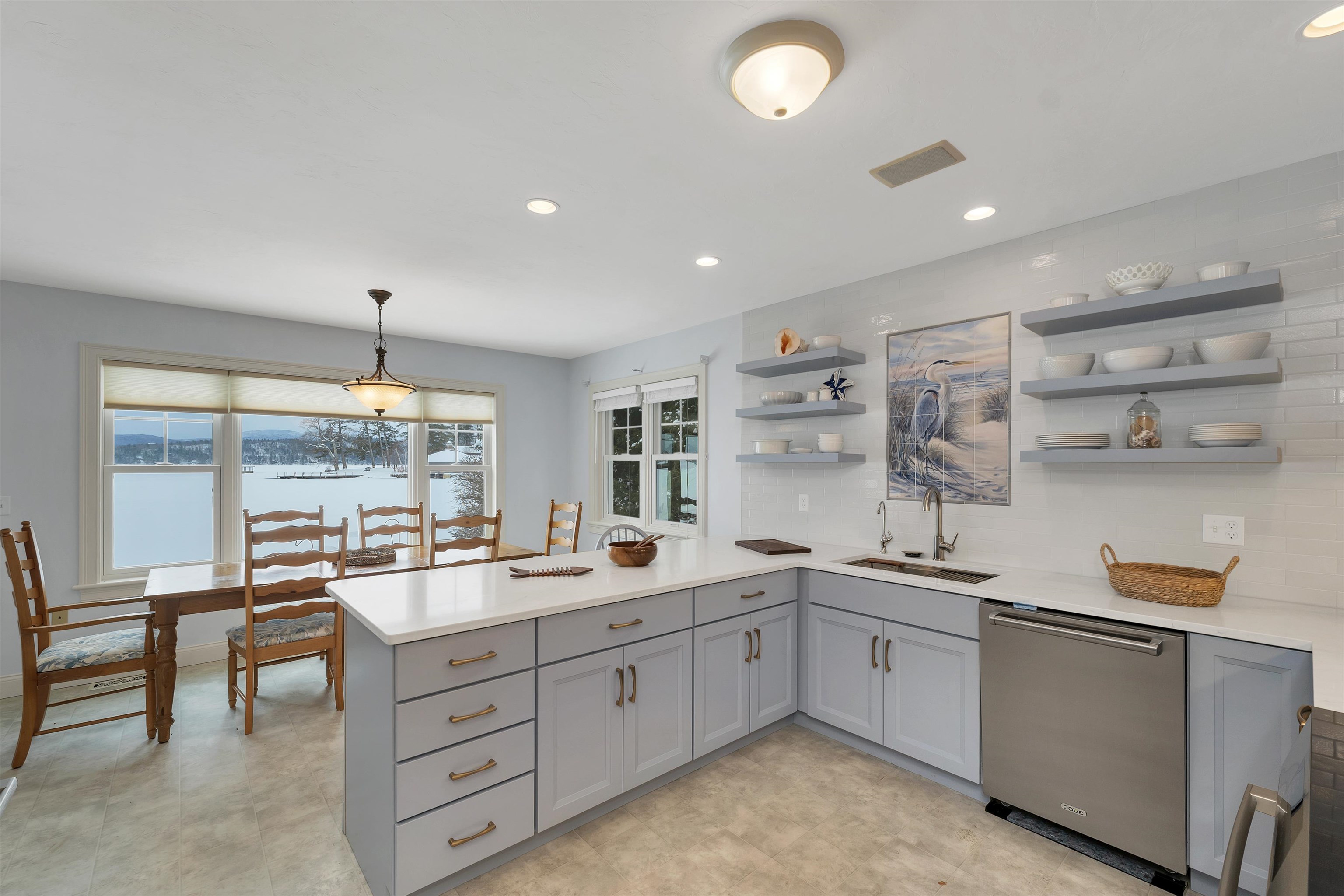 35 Rocky Shore Road Wolfeboro, NH 03894 - Photo 13 of 57