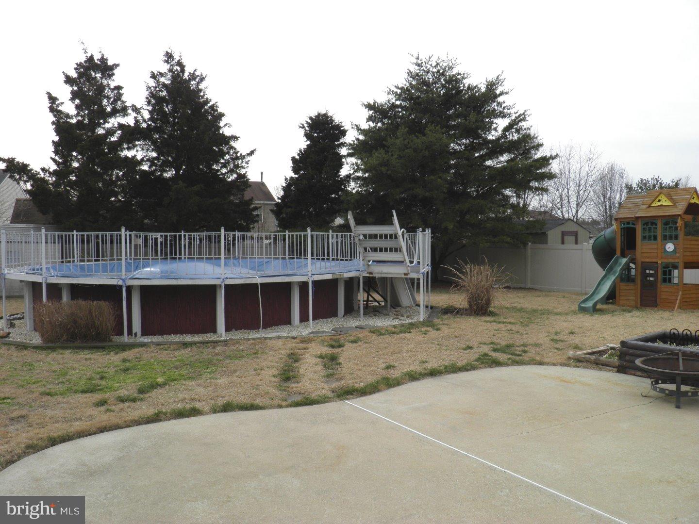 110 Glasgow Road Williamstown, NJ 08094 - Photo 17 of 18 Patio