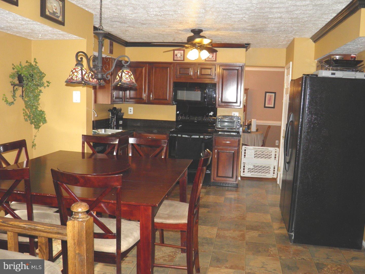 110 Glasgow Road Williamstown, NJ 08094 - Photo 3 of 18 Kitchen