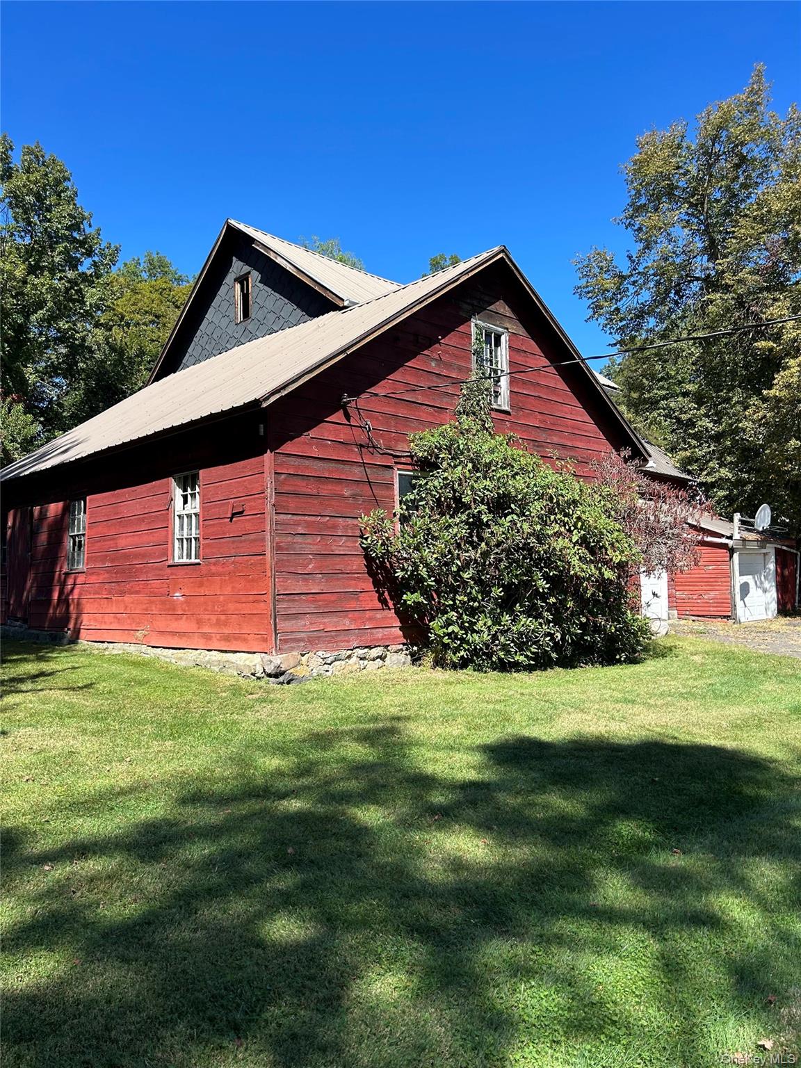 500 Haverstraw Road Suffern, NY 10901 - Photo 35 of 37 a front view of a house with a yard