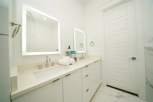 $3,000 | 4607 Edmund Street, Houston, TX 77020