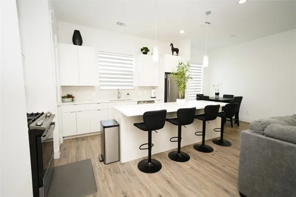 $3,000 | 4607 Edmund Street, Houston, TX 77020