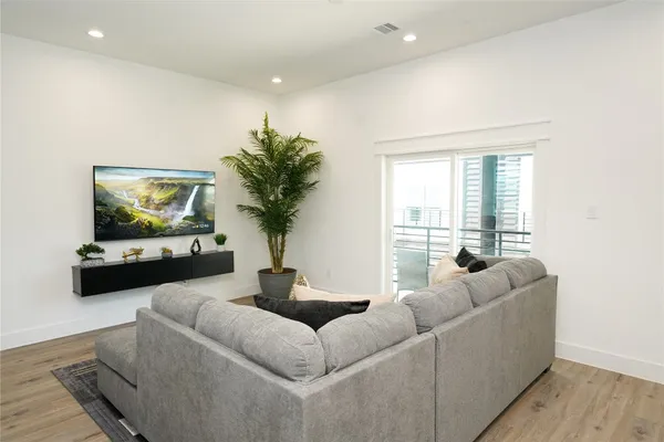 $3,000 | 4607 Edmund Street, Houston, TX 77020