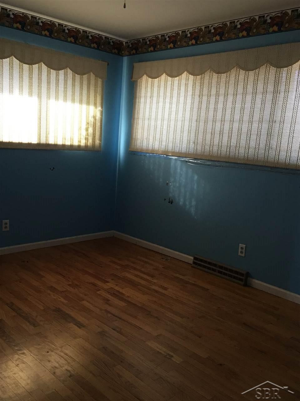 1150 North Center Road Saginaw, MI 48638 - Photo 13 of 18 31312666-12.JPG
