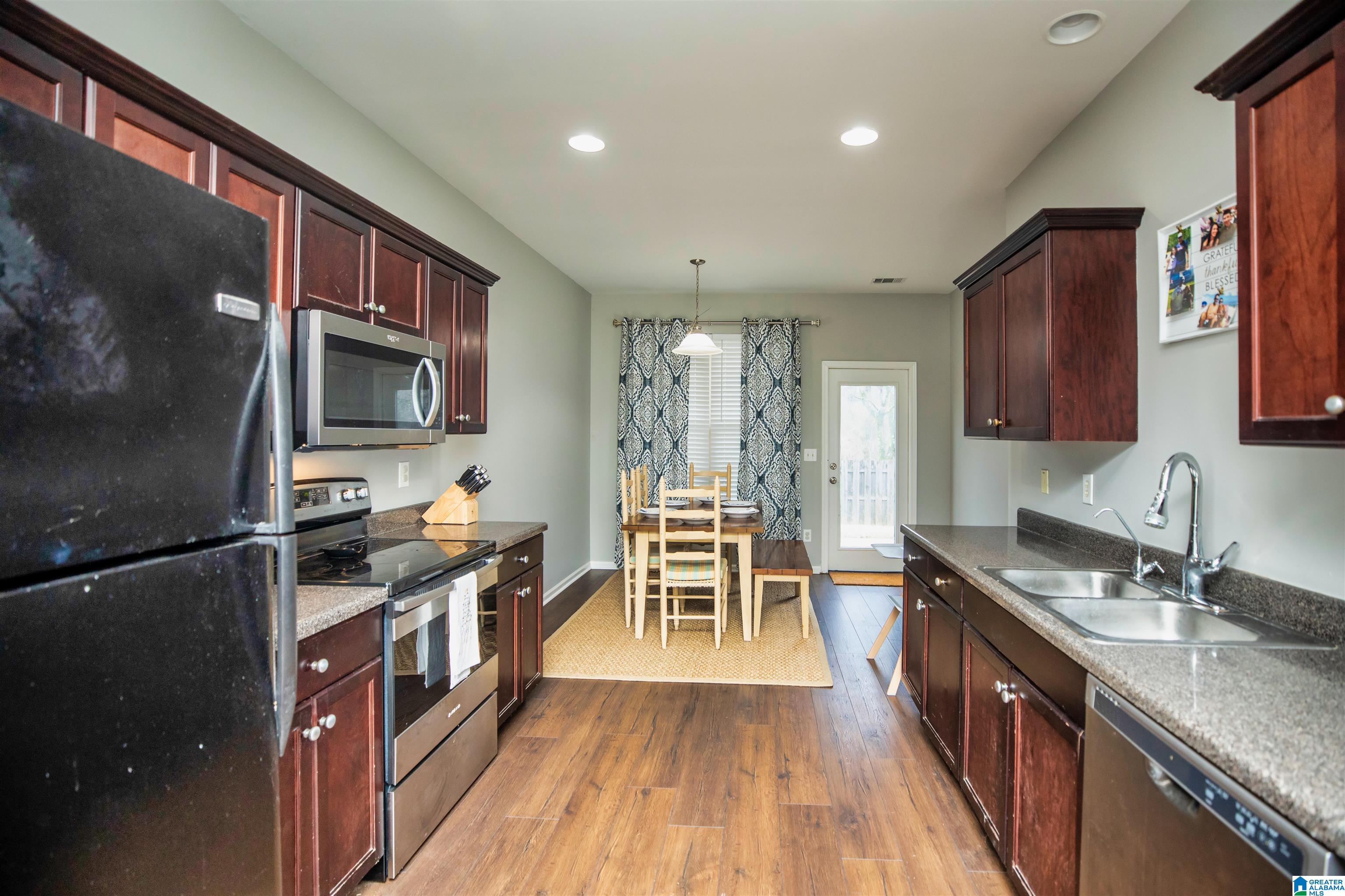 1008 Maryanna Road Calera, AL 35040 - Photo 6 of 24