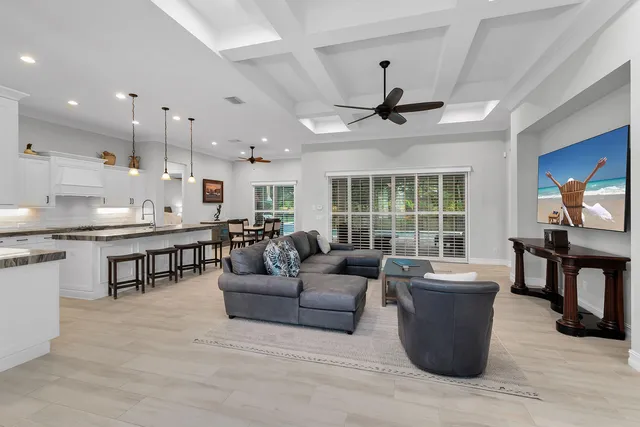 $1,499,000 | 14224 Laguna Springs Lane, Naples, FL 34114