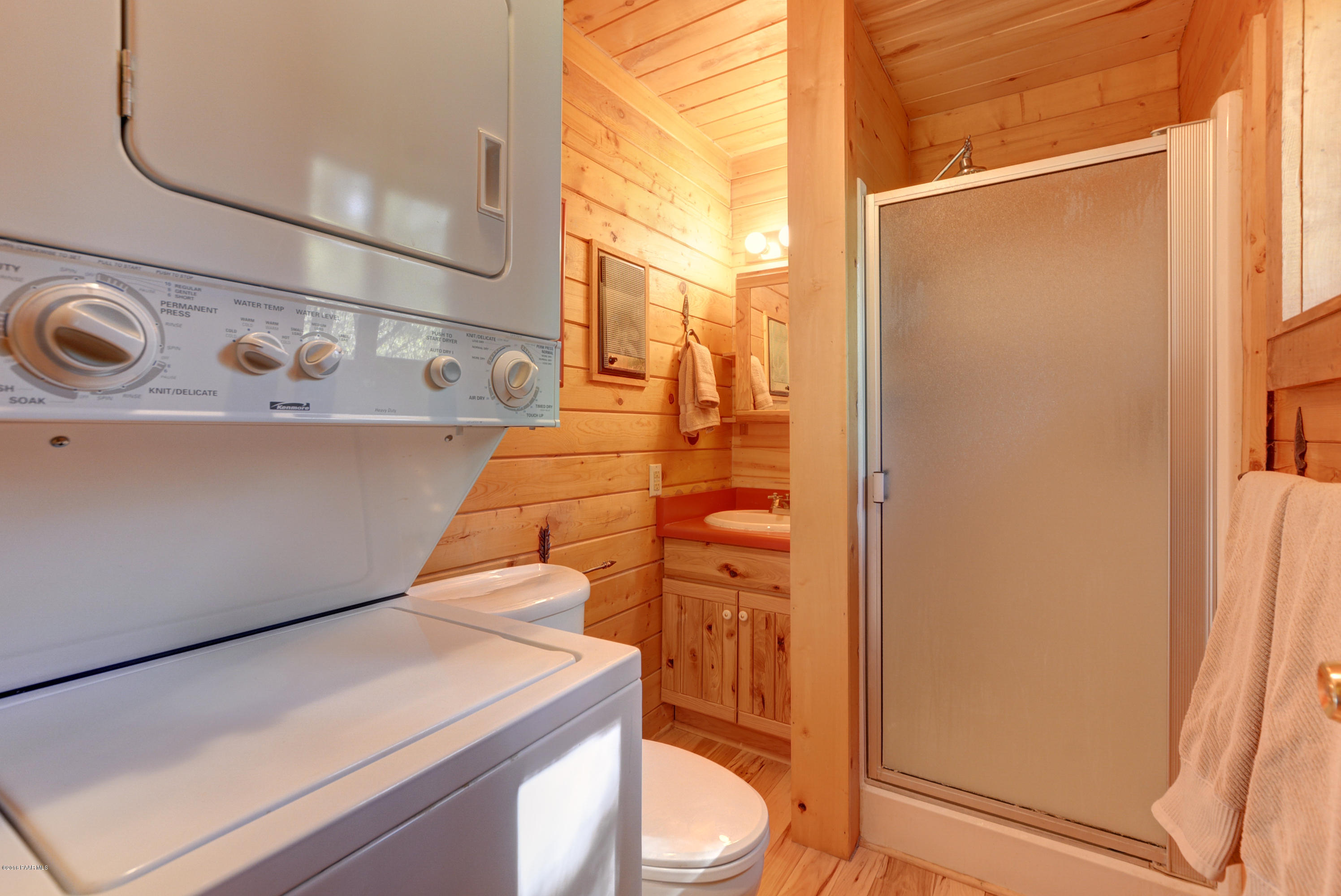 1327 West Boulder Road Prescott, AZ 86303 - Photo 20 of 24 Guest Bathroom & Laundry Room