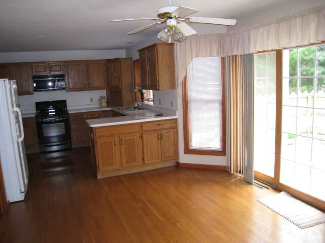 3210 Wakefield Road Goshen, IN 46528 - Photo 6 of 11 Gallery Image 6
