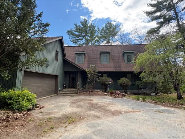 $499,000 | 22 Boulder Way, Cuddebackville, NY 12729