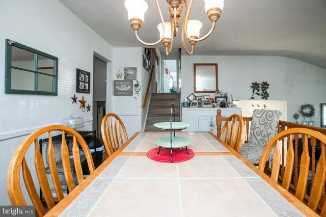 $448,800 | 368 Regina Avenue, Hamilton, NJ 08619