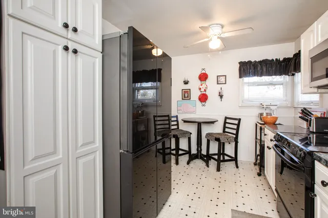 $448,800 | 368 Regina Avenue, Hamilton, NJ 08619