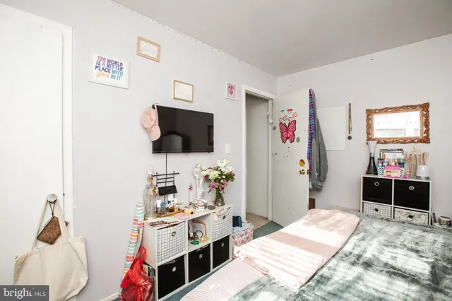 $448,800 | 368 Regina Avenue, Hamilton, NJ 08619