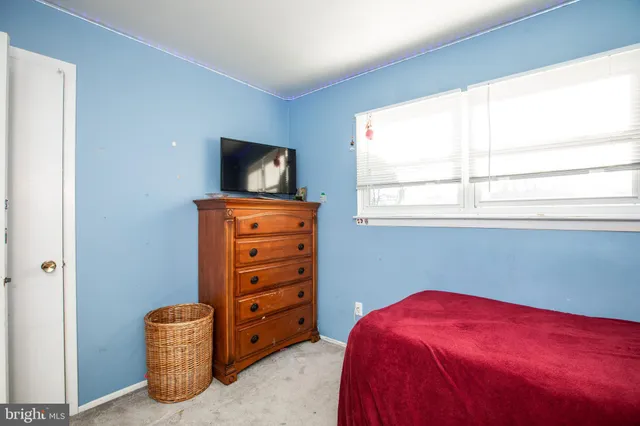 $448,800 | 368 Regina Avenue, Hamilton, NJ 08619