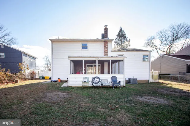 $448,800 | 368 Regina Avenue, Hamilton, NJ 08619