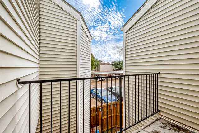 $1,400 | 9809 Richmond Avenue, Unit C8, Houston, TX 77063