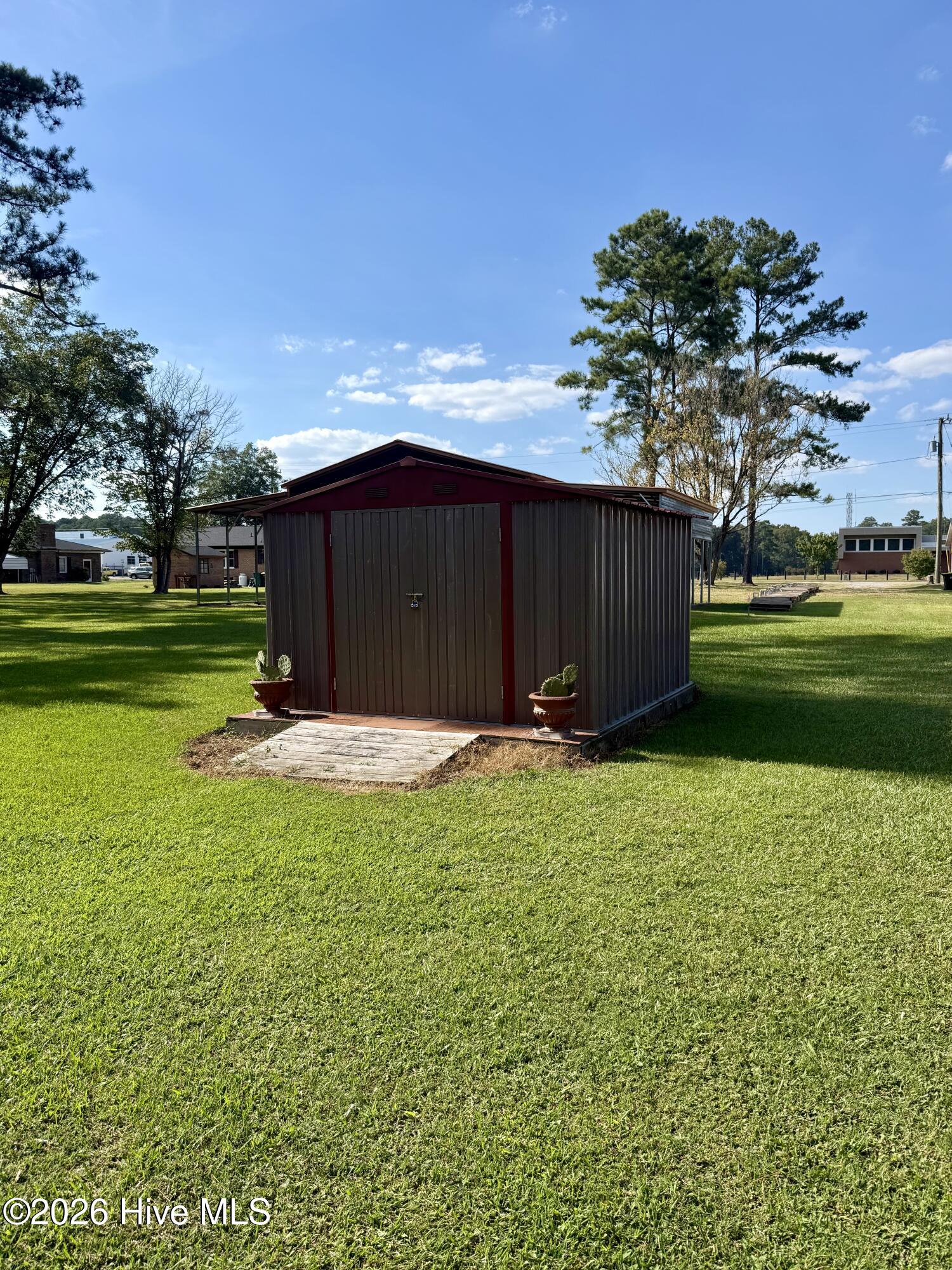 1122 Pineview Road Williamston, NC 27892 - Photo 8 of 22 Detached Outbuilding