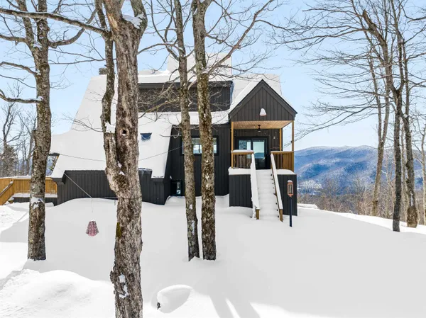 $1,150,000 | 764 Upper Sparrow Hawk Road, Rochester, VT 05767