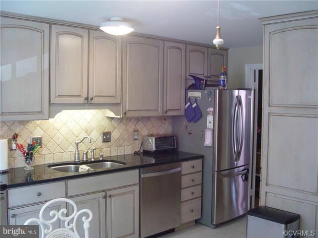 8112 Rhodell Lane Springfield, VA 22153 - Photo 1 of 21 Kitchen