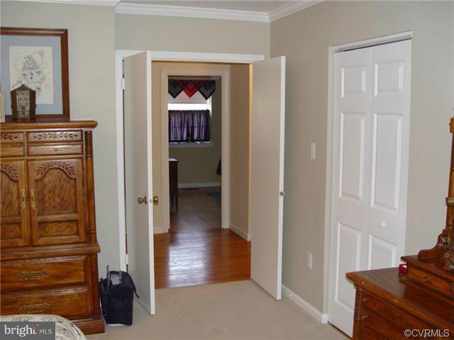 8112 Rhodell Lane Springfield, VA 22153 - Photo 18 of 21 Bedroom (Master)