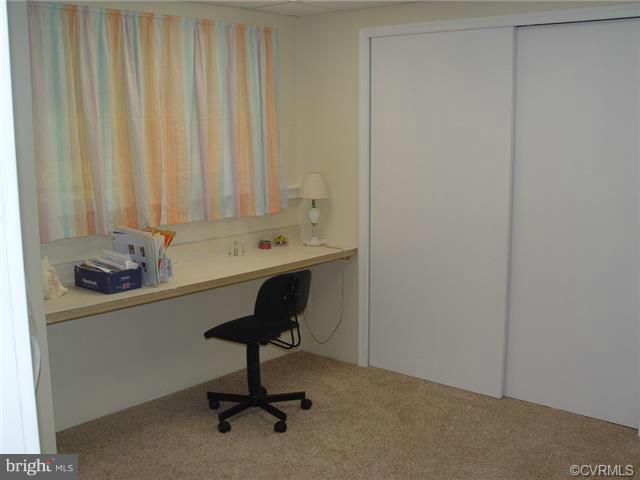 8112 Rhodell Lane Springfield, VA 22153 - Photo 9 of 21 Office/Den