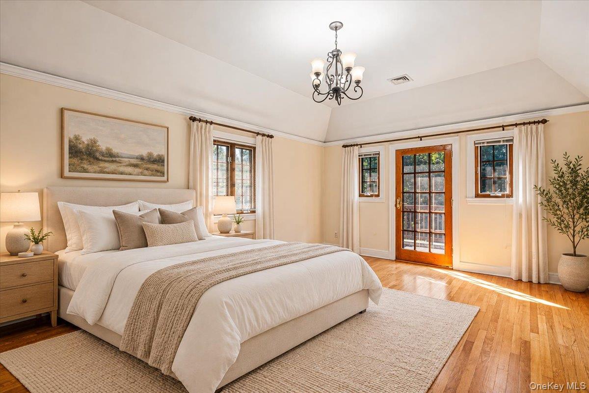 84 Luquer Road Manhasset, NY 11030 - Photo 12 of 16 Gallery Image 12